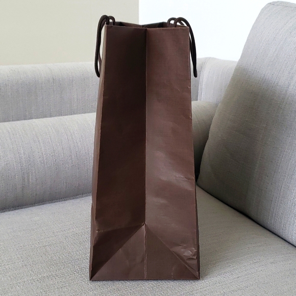 Louis Vuitton Large paper shopping bag - Picture 3 of 6